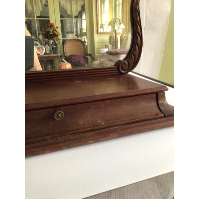 Mid-Century Modern 1940s Mahogany Tabletop Vanity Mirror With Drawer For Sale - Image 3 of 11