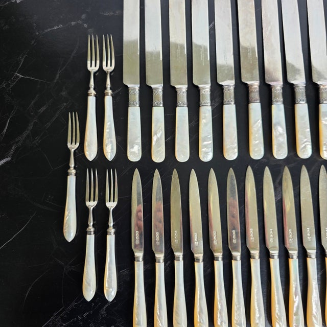 Metal Antique Landers Frary & Clark Mother-of-Pearl Flatware Set, 31 Pieces For Sale - Image 7 of 13