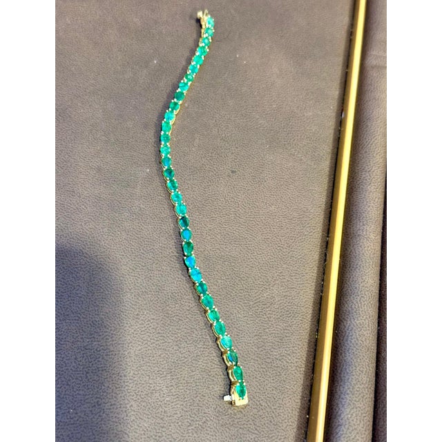 Emerald 16 Ct Natural Pear Shape Emerald Cocktail Tennis Bracelet 14 Kt Yellow Gold 7" For Sale - Image 8 of 18