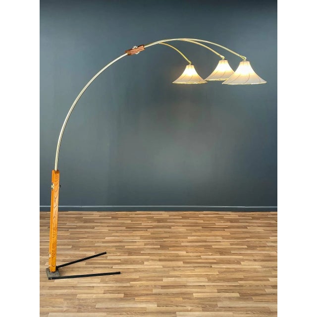 Mid-Century Modern Oak & Brass Arc Floor Lamp by Nova, c.1970’s SPECIFICATIONS Designer: Nova Lighting Country: United...