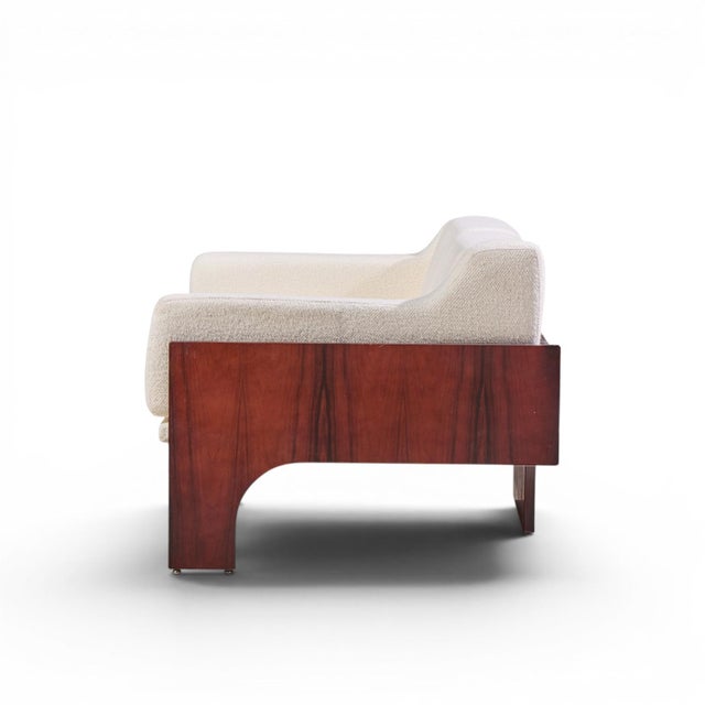 Sormani Claudio Salocchi for Sormani Mid Century Rosewood and Bouclé Settee Sofa For Sale - Image 4 of 9