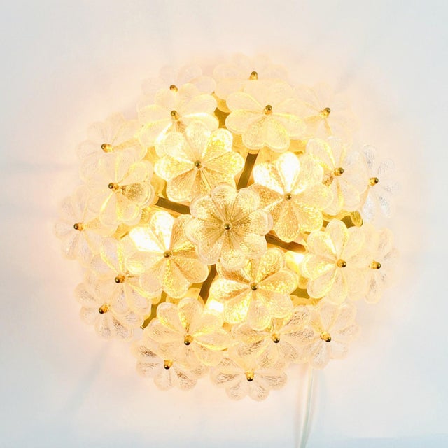 Gold Large Mid-Century Modern Flower Flush Mount in Murano Glass and Brass by Ernst Palme for Palwa, Germany, 1970s For Sale - Image 8 of 12