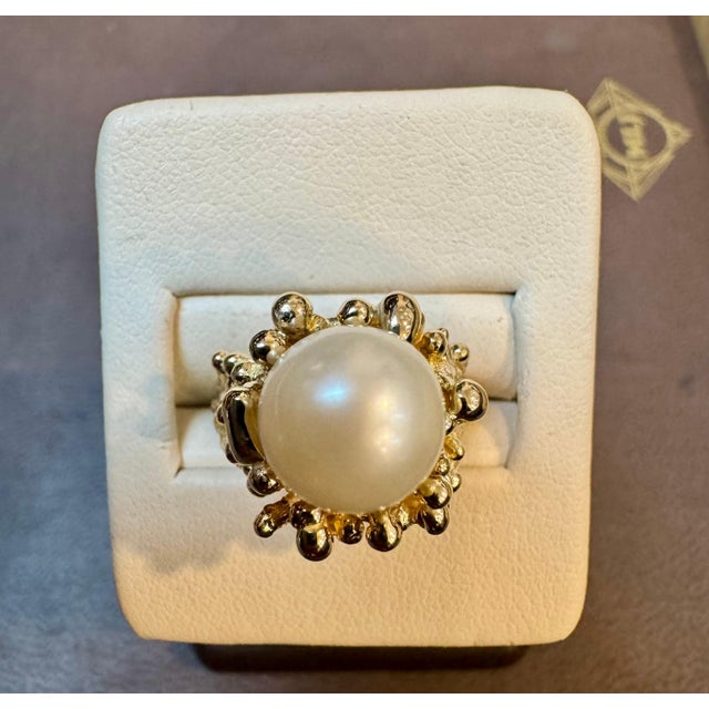 Metal 9.5 MM Round Akoya Pearl Ring in 14 Karat Yellow Gold , Size 5.75 For Sale - Image 7 of 18