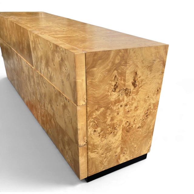 Vintage 1970s Hollywood Regency Burl Wood Eight-Drawer Dresser With Black Base For Sale In Los Angeles - Image 6 of 13