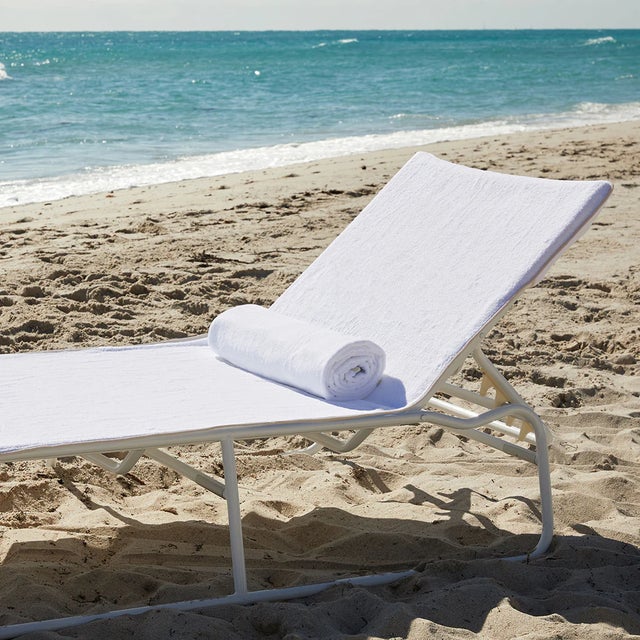 2020s Ducap Lounge Chair Cover, White with Linen Piping For Sale - Image 5 of 5