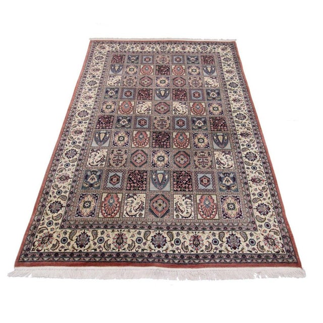 Vintage Hand-Knotted Rug in Wool For Sale - Image 3 of 12