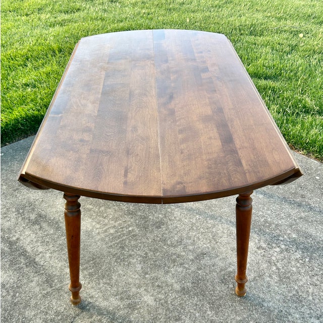 Vtg. Ethan Allen Americana Style Maple Drop Leaf Table W/Two Leaves For Sale - Image 9 of 13