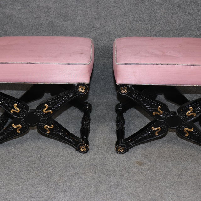 1980s Pair of 1980s Ebonized and Gilded Baker Carved French Louis XV Style X Form Stools For Sale - Image 5 of 12