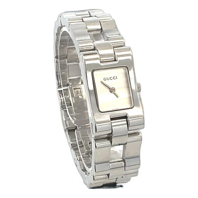 Late 20th Century Gucci Estate Swiss Made Stainless Steel Ladies Wristwatch For Sale