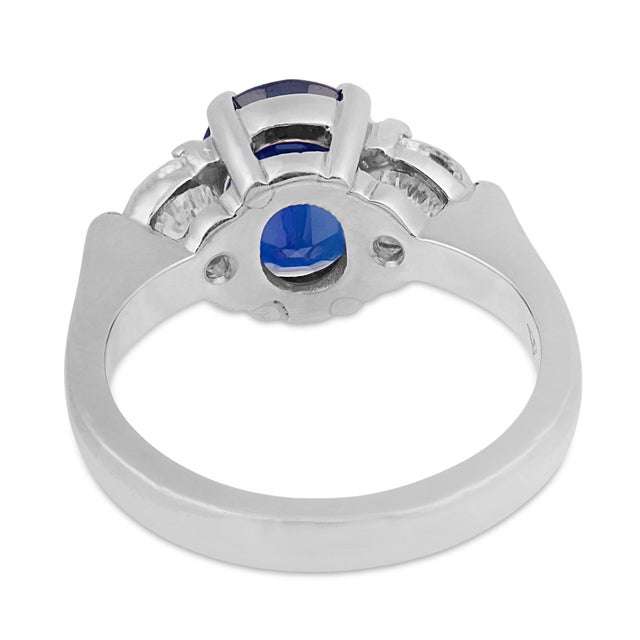 1990s Gia 2.10 Carat Oval Cut Sapphire Diamond Platinum Ring, Size 4.25 For Sale In Los Angeles - Image 6 of 8