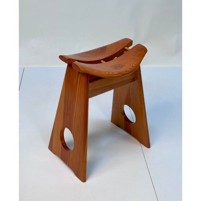 Brutalist Brutalist Stool in Pine by Gilbert Marklund for Furusnickarn AB, Sweden, 1960s For Sale - Image 3 of 13