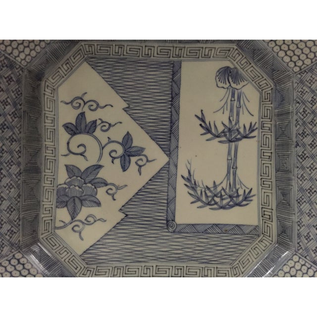 Ceramic Antique - Edo Period - Blue & White Octagonal Plate With Bamboo & Floral Motif For Sale - Image 7 of 12