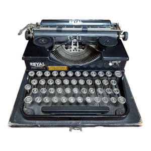 1927 Early Royal Portable Model P Typewriter