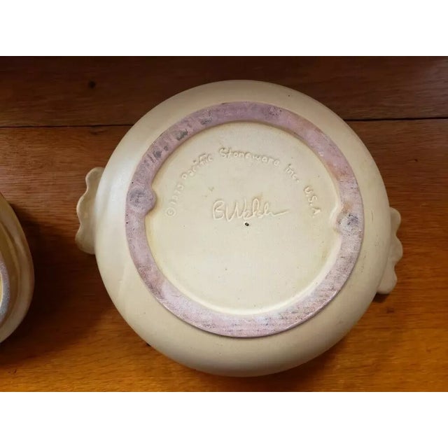 1973 Pacific Stoneware Lidded Casserole Ram Bowl, Signed Bennett Welsh, Made in Usa For Sale In New Orleans - Image 6 of 9