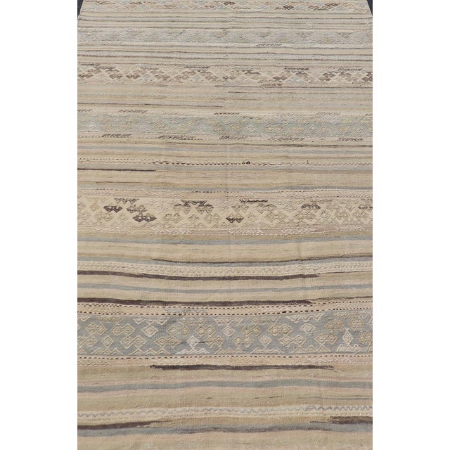 Mid 20th Century Turkish Vintage Kilim With Embroidered Motifs in Earthy Tones 5'3" X9'0" For Sale - Image 5 of 12