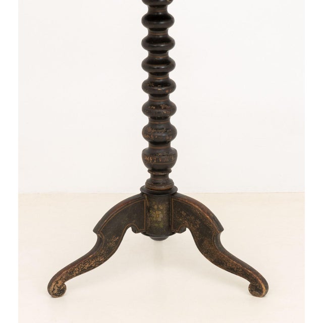 Early 20th Century American Folk Art Floral Painted Tripod Table For Sale - Image 5 of 6