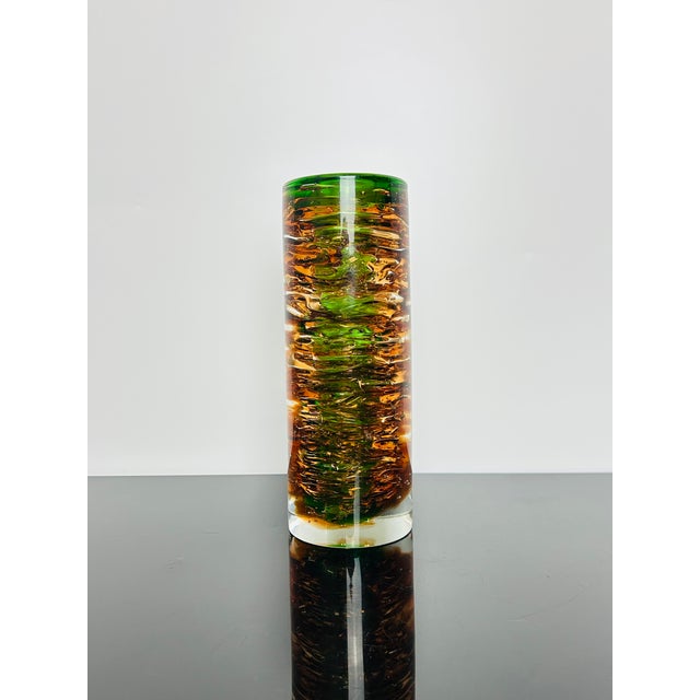Mid-Century Modern Model 6823 Uranium Art Glass Whirlpool Vase by František Vízner for Škrdlovice, Czechoslovakia, 1960s For Sale - Image 3 of 10