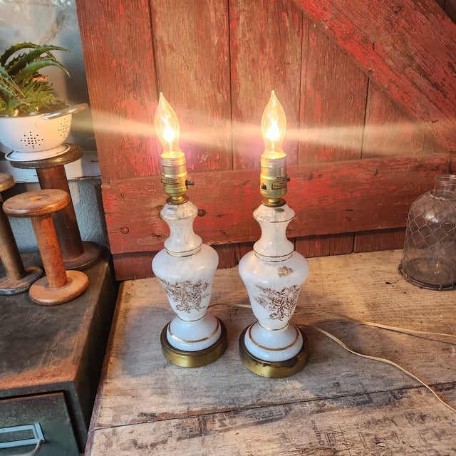 Vintage French Pair of Handcrafted White & Gold Floral Design Table Lamps 13" Tall For Sale - Image 4 of 18