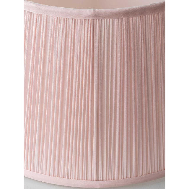 Blue Blue and White Hand-Painted Floral Ginger Jar Table Lamps with Pink Silk Lampshades from Royal Delft, 1971, Set of 2 For Sale - Image 8 of 18