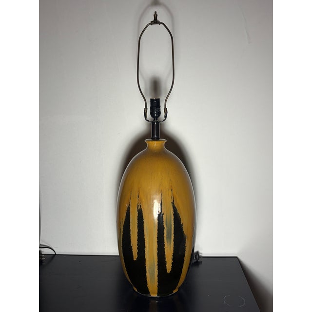 Modern Ceramic Table Lamps - a Pair For Sale In Chicago - Image 6 of 9