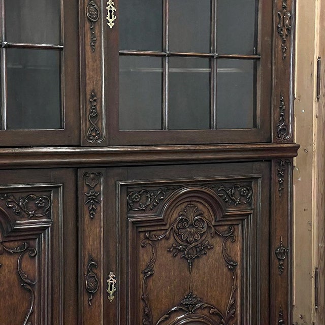 18th Century French Régence Carved Oak Bookcase ~ Bibliothèque For Sale - Image 13 of 18