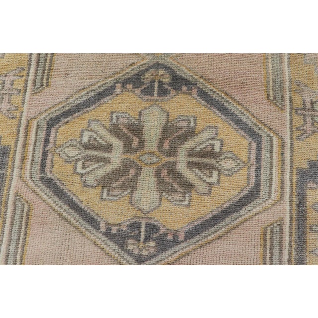 Vintage Oushak Rug From Turkey With Medallion Design in Yellow, Pink, Grey Blue For Sale In Atlanta - Image 6 of 10
