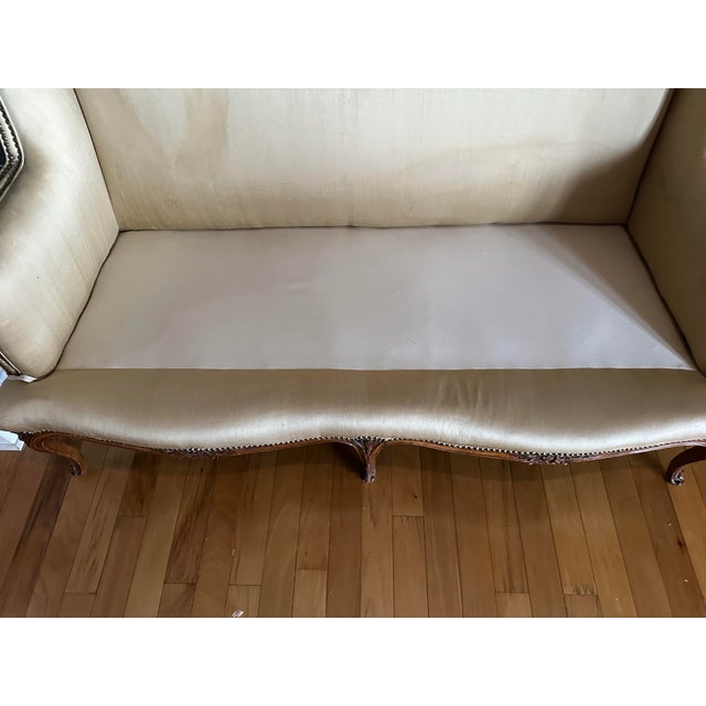 French Antique French Louis XV Style Hand-Carved Upholstered Loveseat With Down Cushion For Sale - Image 3 of 9