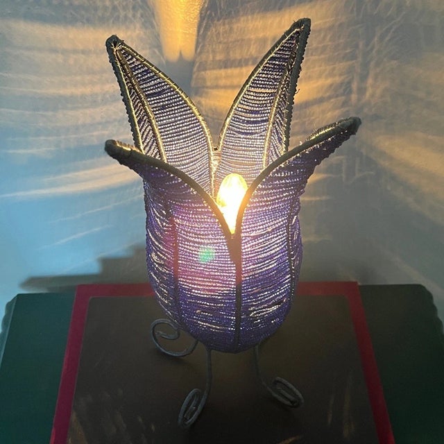 Mid-Century Modern Vintage Royal Blue Beaded Tulip Metal Scroll Frame Lamp For Sale - Image 3 of 6