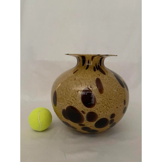 1980s Vintage Italian Art Glass Maestri Vetrai Vase, Oxblood & Gold For Sale - Image 5 of 10