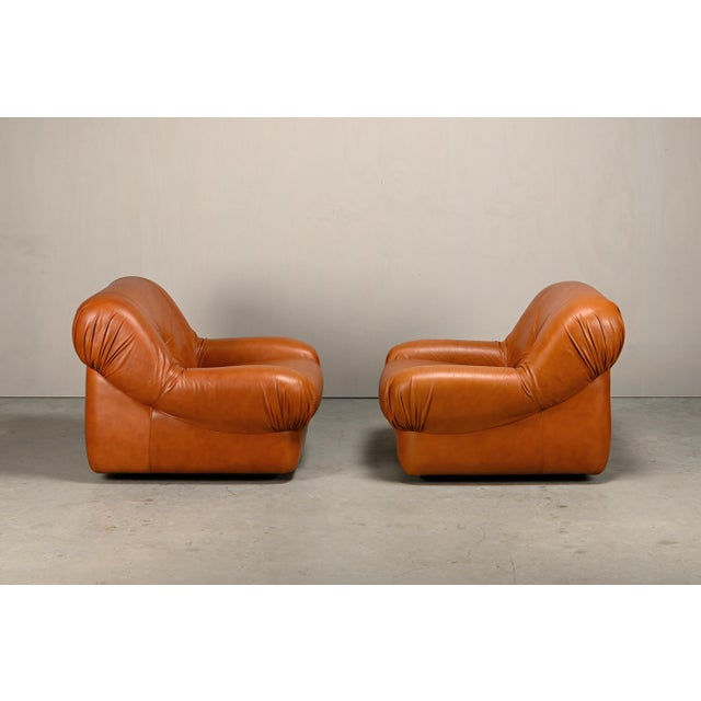 Mid-Century Modern Cognac Leather Deposited Lounge Chairs by Rino Maturi for Mimo Padova, 1970s, Set of 2 For Sale - Image 3 of 18