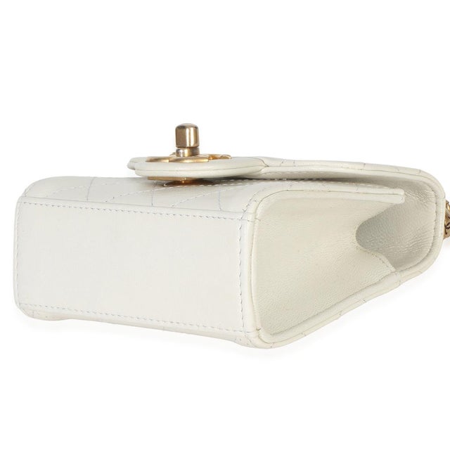 Animal Skin White Lambskin Quilted Chic Pearls Clutch On Chain For Sale - Image 7 of 9