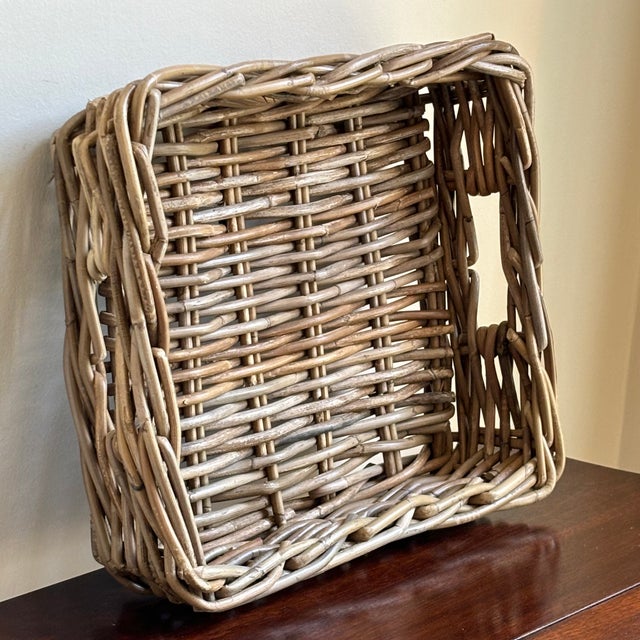 Greige Late-20th Century Thick Willow Storage Tray Basket For Sale - Image 8 of 11