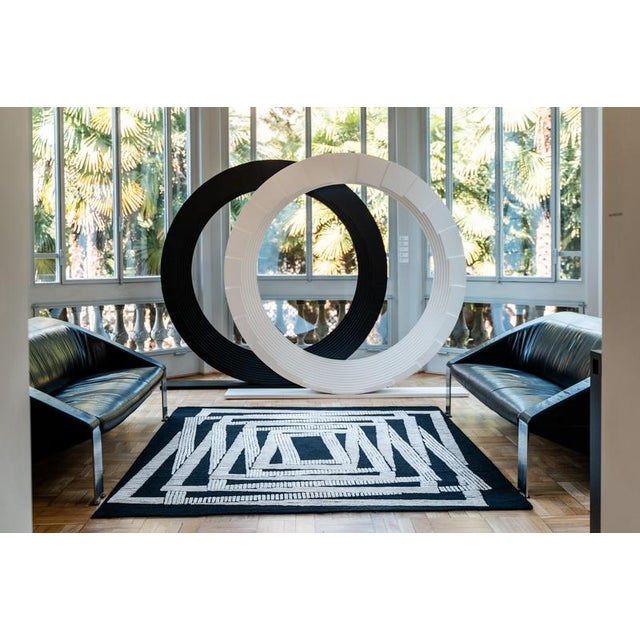 Contemporary Hand-Tufted Fermati Rug in Wool with Bamboo Silk and Linen by Dinodo Studio For Sale - Image 3 of 6