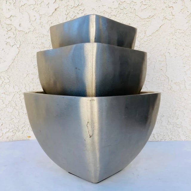 Late 20th Century Nesting / Serving Bowls- Set of 3 For Sale - Image 12 of 12