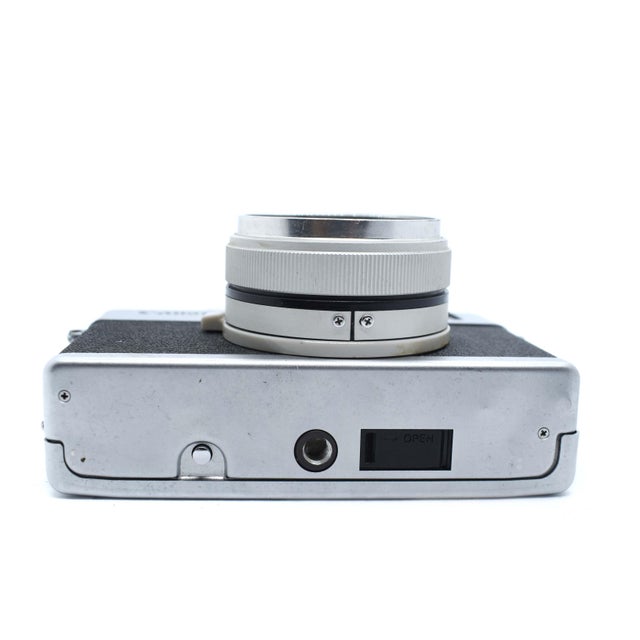 Mid 20th Century Mid-Century Modern Icon Canon Canonet 28 Rangefinder Camera For Sale - Image 5 of 7