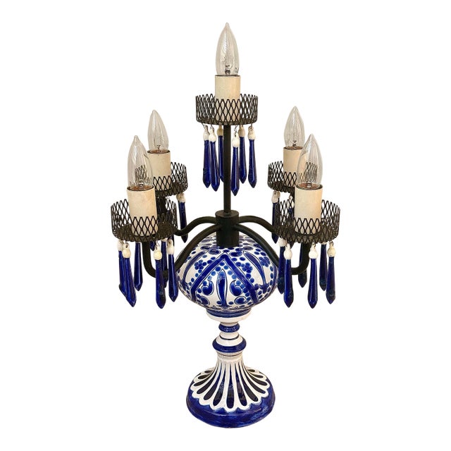 1960’s Vintage Delft-Style Blue Hand-Painted Floral Motifs on White Porcelain Table Lamp With 5 Arms For Sale