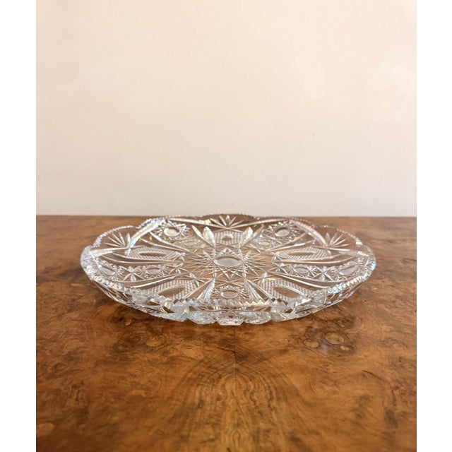 Fine quality antique Edwardian cut glass dish, having a quality antique Edwardian cut glass dish with beautiful cut glass...