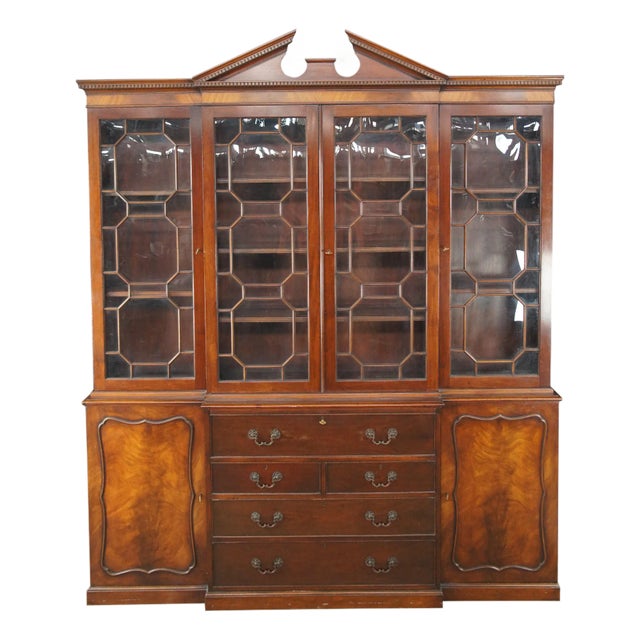 1940s Baker Manor House English George III Mahogany Breakfront China Cabinet Bookcase For Sale