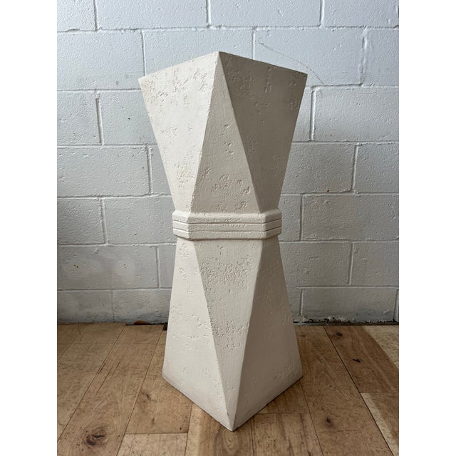 1980s 1980s Postmodern Faceted Plaster Pedestal or Sculpture Stand For Sale - Image 5 of 9