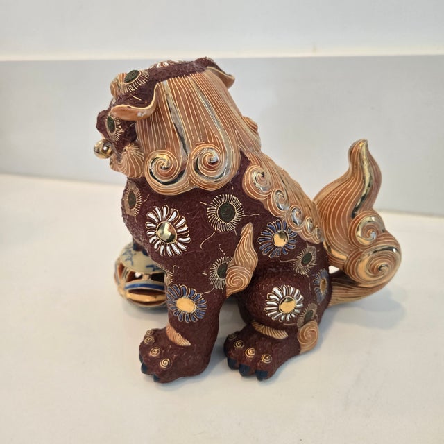 Vintage Mid-Century Japanese Kutani Porcelain Komainu Shishi Guardian Lion on Pierced Temari Ball For Sale - Image 4 of 12