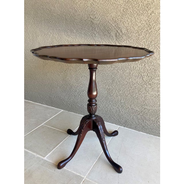 1940s Ferguson Furniture Treasures Queen AnneInspired Mahogany