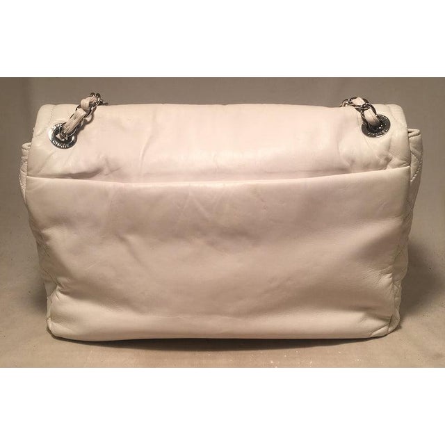 Early 21st Century Chanel White Leather Quilted CC logo XL Maxi Classic Top Flap Shoulder Bag For Sale - Image 5 of 11