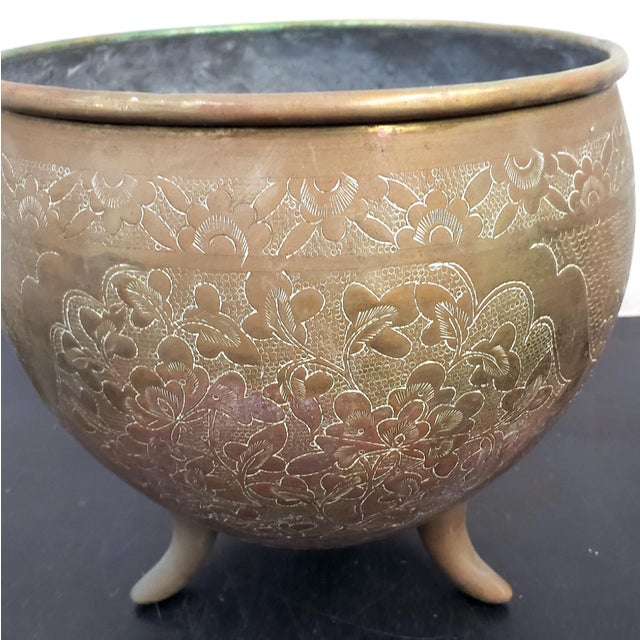 Mid 20th Century 8" Vintage Hand-Chased Brass Cachepot Jardinere – Peony & Chrysanthemum Engravings For Sale - Image 5 of 15