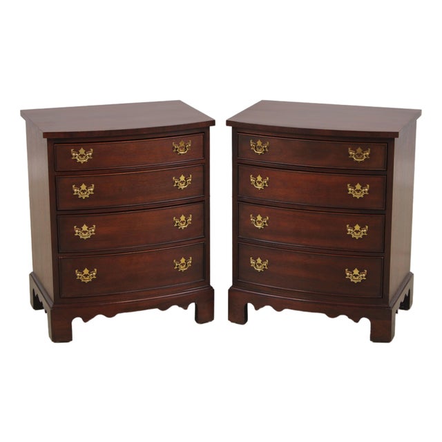Pair of Gordons Mahogany 4 Drawer Chests Nightstands For Sale