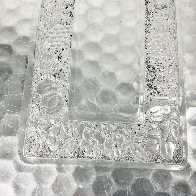 1950s Vintage Boho Chic Arts & Crafts Hand Wrought Etched Aluminum Serving Tray For Sale - Image 6 of 13