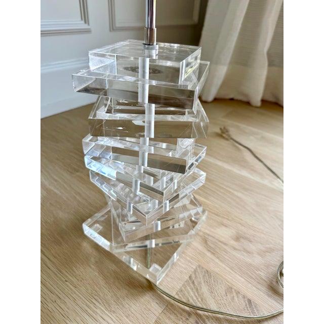 1970s Artist-Signed Sculptural Stacked Lucite Table Lamps, Intentionally Asymmetrical - Pair For Sale - Image 9 of 11