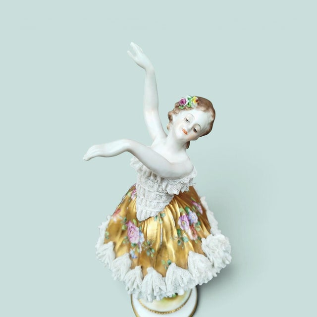 Antique Porcelain Lace Ballerina Figurine with Gilt Floral Tutu from Rudolstadt-Volkstedt, 1920s For Sale - Image 10 of 13
