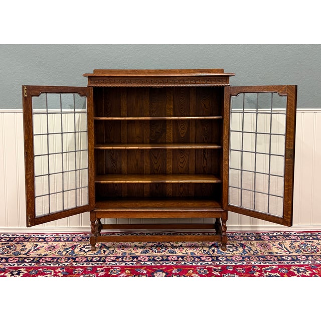 Antique English Bookcase Cabinet Double Door Leaded Wavy Glass Oak c.1930s For Sale - Image 16 of 18