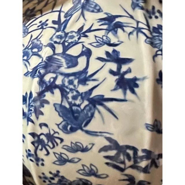 Chinese Pair of Late 20th Century Chinese Reproduction Vases For Sale - Image 3 of 3