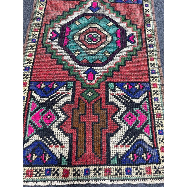 Contemporary Turkish Yastik Rug 1'8" x 3'2" For Sale - Image 3 of 5